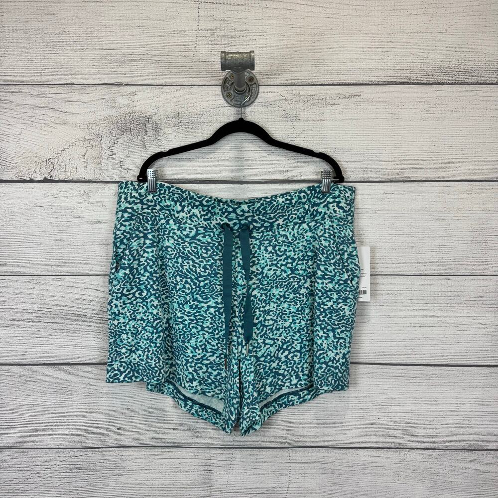 Athleta Plus Size Blue Printed Balance 4" Shortie Soft Lounge Shorts Size 2X